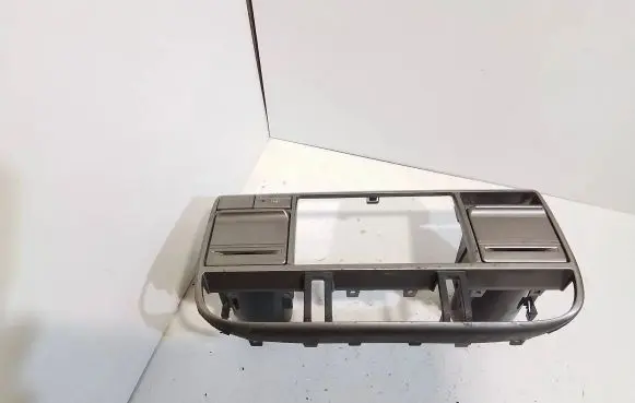 Cup holder front