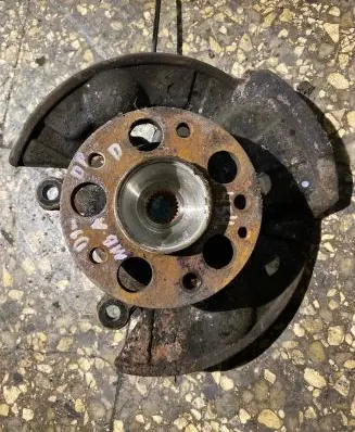 Mercedes-Benz A W168 Front wheel hub