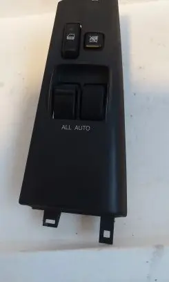 Toyota Corolla E120 E130 Electric window control switch 8480202271