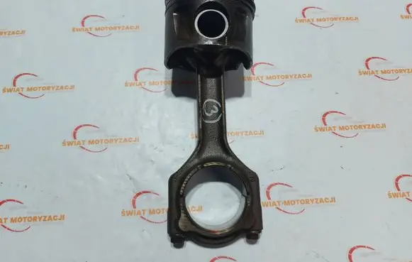 Opel Insignia A Piston with connecting rod 