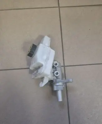 Toyota Yaris XP210 Master brake cylinder 0204850452 38200436343