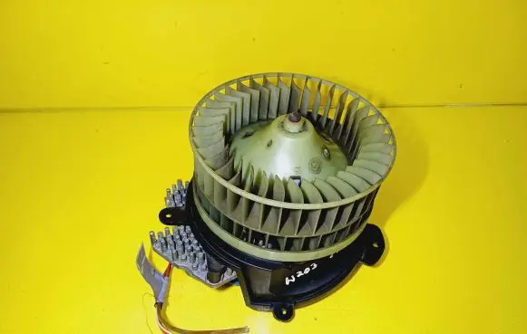 Mercedes-Benz CLK A208 C208 Heater fan/blower 2028207310