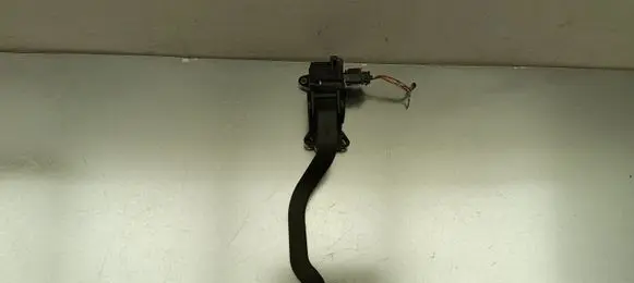 Peugeot 5008 II Accelerator throttle pedal 9674829580