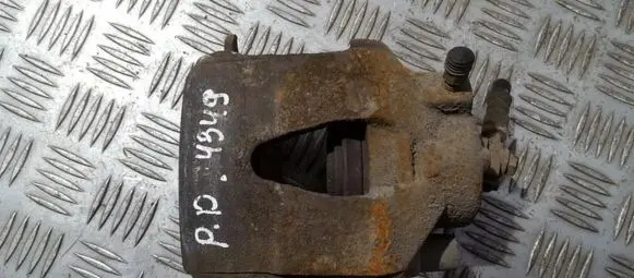 Volkswagen Golf IV Front brake caliper