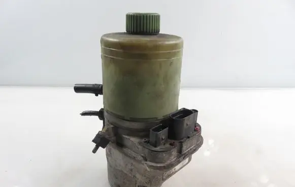 Volkswagen Polo IV 9N3 Power steering pump 6Q1423051AD 6Q0423156M 6Q2423051R