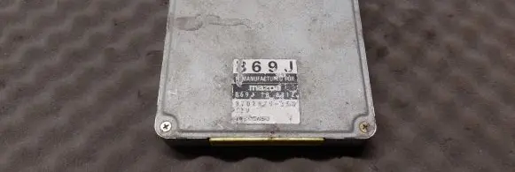 Mazda MX-3 Engine control unit/module B69J18881Z 9707979350