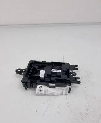BMW M4 F82 F83 Fuse module 9389070