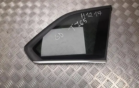 Volkswagen Golf VIII Rear side window 5H9845298