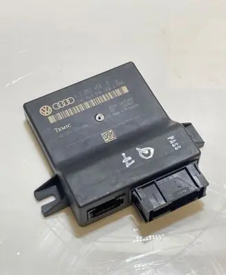 Audi Q7 4L Gateway control module 4L0907468B 4L0910468A
