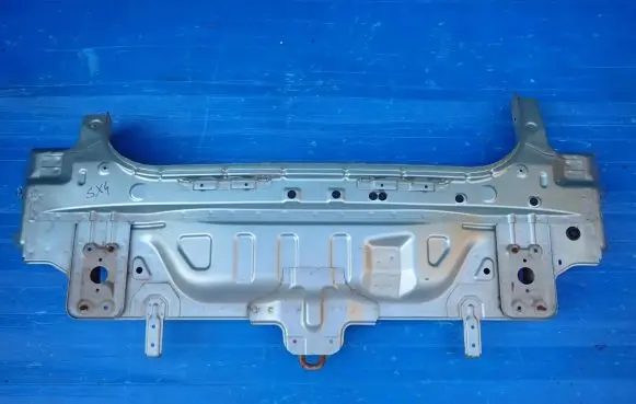 Suzuki SX4 Front bodywork piece 