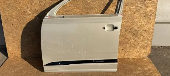 Audi Q7 4M Front door B001726