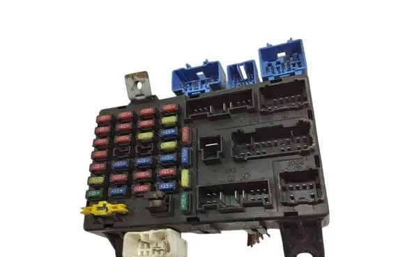 Hyundai Getz Fuse module 911981C001