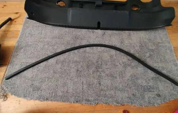 Audi TT Mk1 Front door rubber seal 
