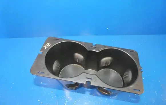 Jaguar XE Cup holder front 
