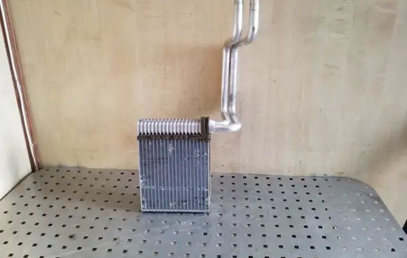 Ford Focus Heater blower radiator