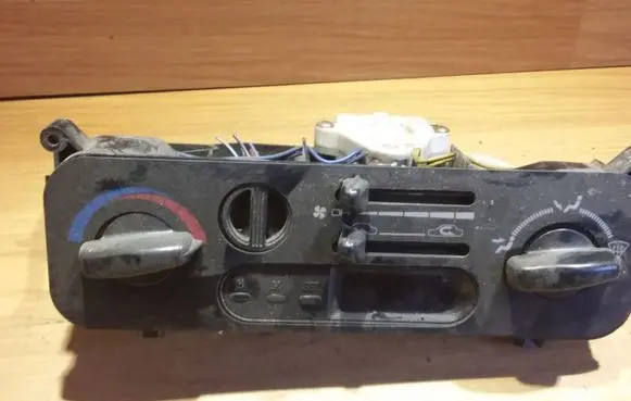 Mitsubishi Lancer Climate control unit MB878417