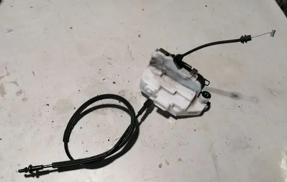 Citroen C2 Front door lock 52187780
