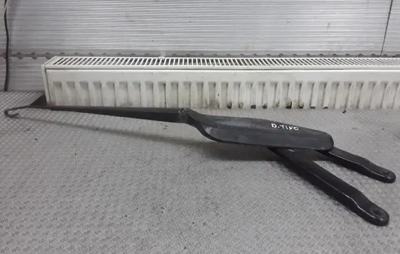 Nissan Almera Tino Front wiper blade arm