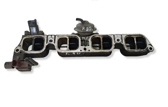Toyota Avensis T250 Intake manifold 