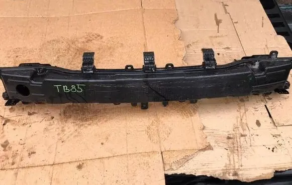 Hyundai Lantra II Rear bumper support beam TB85