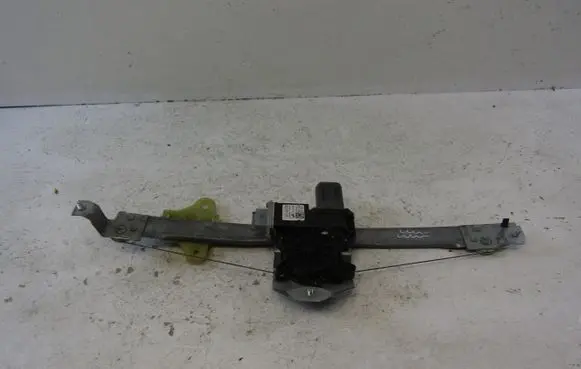 Renault Captur Front door window regulator with motor 807016525R