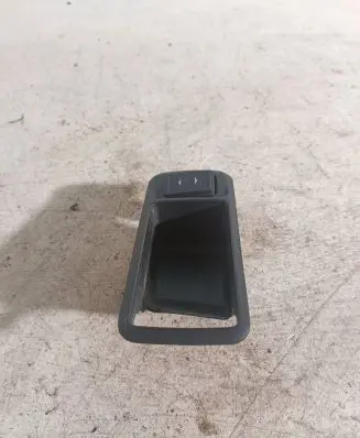 Ford Focus Front door window switch trim 3M51226A36