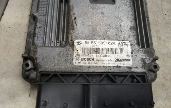 Opel Insignia A Engine control unit/module 55585024 55579447 0281018769