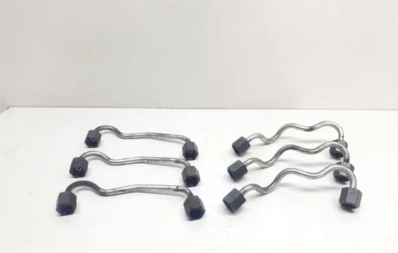 BMW X5 E70 Fuel injector supply line/pipe 