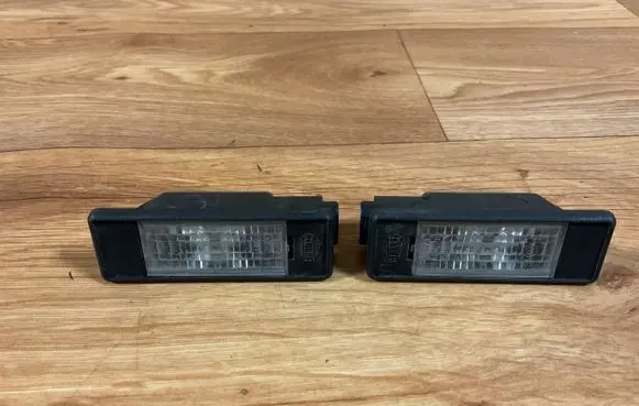 Nissan Note (E11) Number plate light 153012