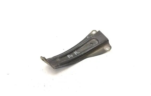 Fender mounting bracket