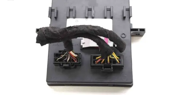 Audi Q7 4L Central body control module 4F0907279
