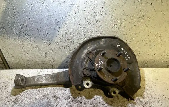 Lexus IS 220D-250-350 Front wheel hub
