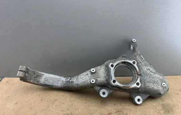 BMW X5 F15 Front wheel hub 6773784 31216773784 31216869870