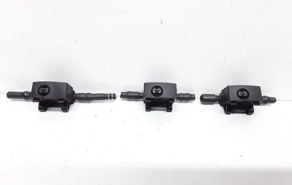 Mercedes-Benz A W176 Windshield washer spray nozzle 