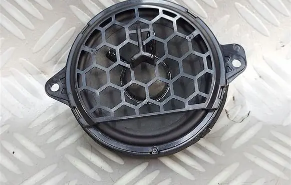 Audi Q8 Subwoofer speaker 4M8035416