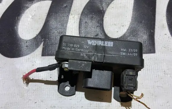 Mercedes-Benz Sprinter W906 Glow plug pre-heat relay 51799029