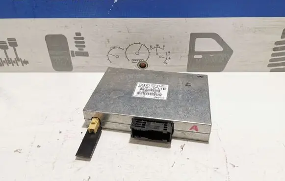 Audi A4 S4 B7 8E 8H Bluetooth control unit module 8P0862335D