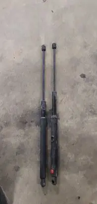 Mercedes-Benz ML W164 Front bonnet/hood damper/strut