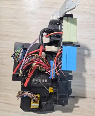 Mercedes-Benz C W204 SAM control unit 2045457201 2044423400 2045456332