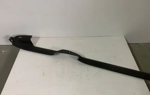 Volkswagen PASSAT B7 Front sill trim cover 3C0853370