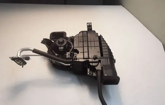 KIA Sorento Interior heater climate box assembly E308830330