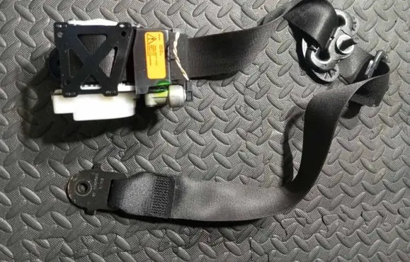 Front seatbelt