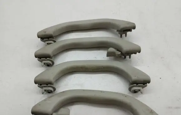 Volkswagen PASSAT B5 A set of handles for the ceiling 