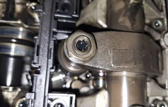 Mitsubishi Outlander Fuel injector