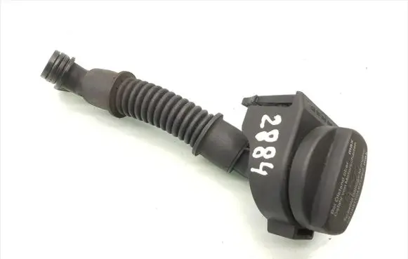 Mercedes-Benz B W245 Oil filler cap A6400100369