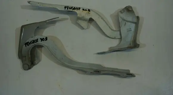 Peugeot 308 Engine bonnet/hood hinges 