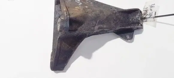 Audi A4 S4 B5 8D Engine mounting bracket