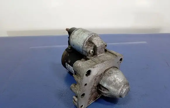 Peugeot 3008 I Starter motor V755001780