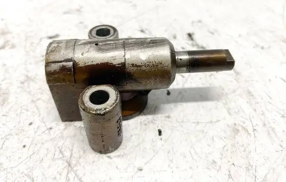 Saab 9-3 Ver1 Slide rail for timing chain 913913