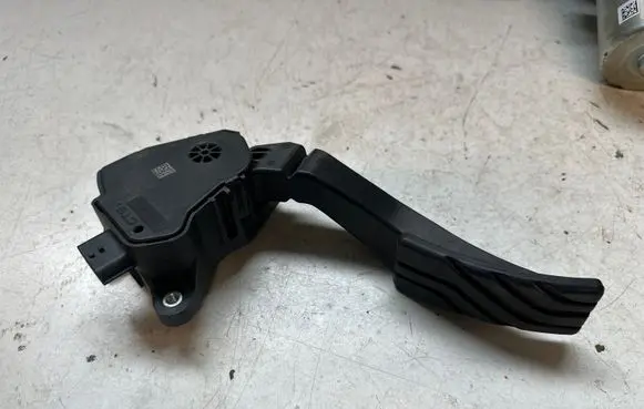 Dacia Spring Accelerator throttle pedal 180100150R
